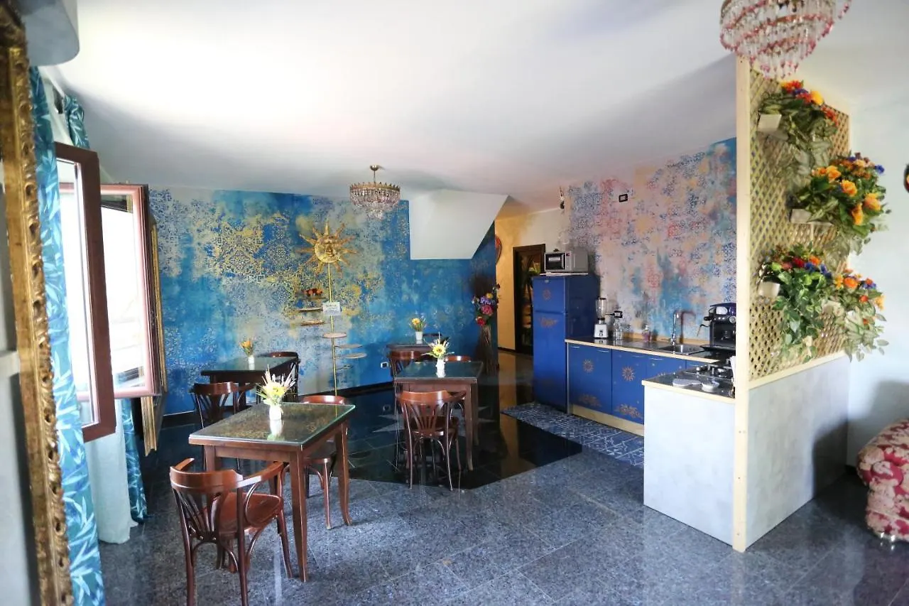 فندق مبيت وإفطار San Martino in Strada B & B L'Almanacco إيطاليا